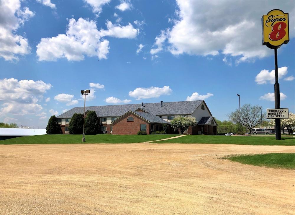 Super 8 By Wyndham Dodgeville Exterior foto